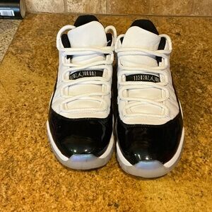 Air Jordan 11 Retro Low 'Emerald'